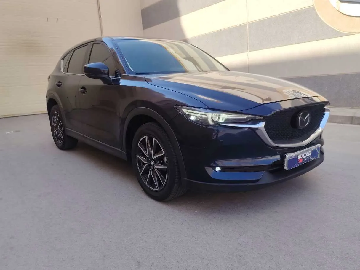 Car image 3