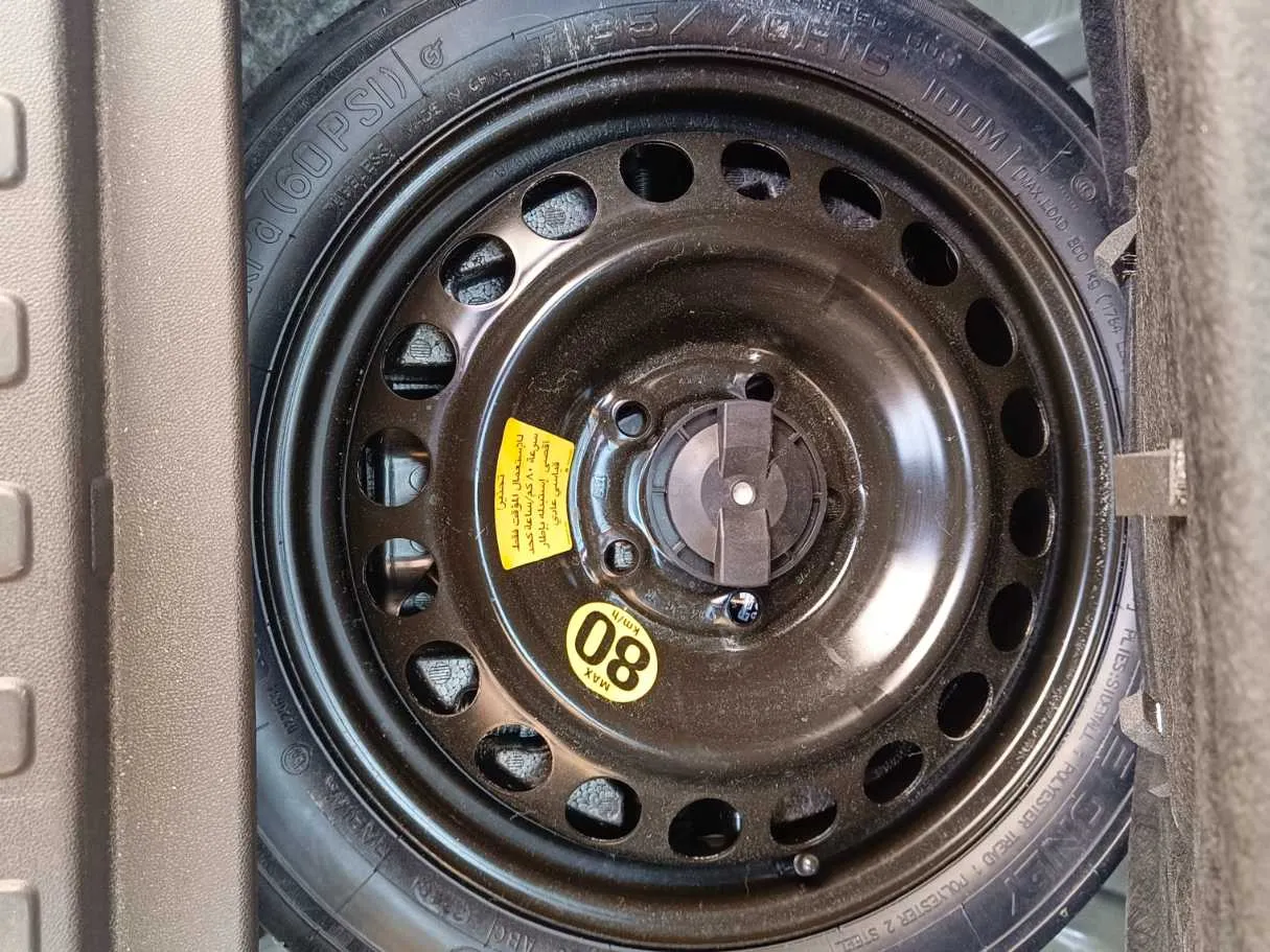 Car image 31