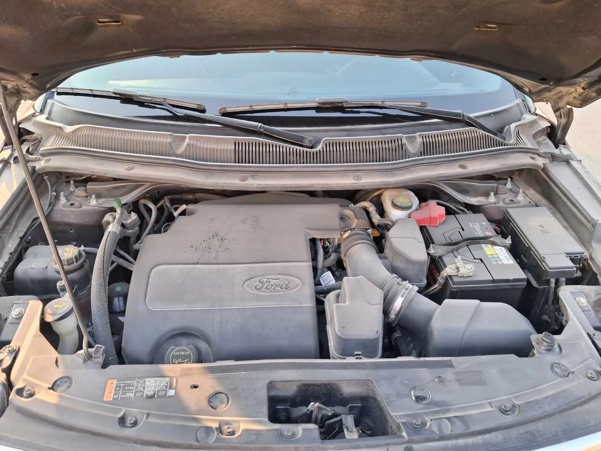 Car image 27