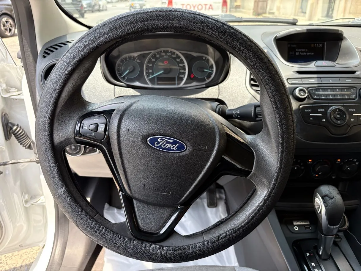 Car image 22