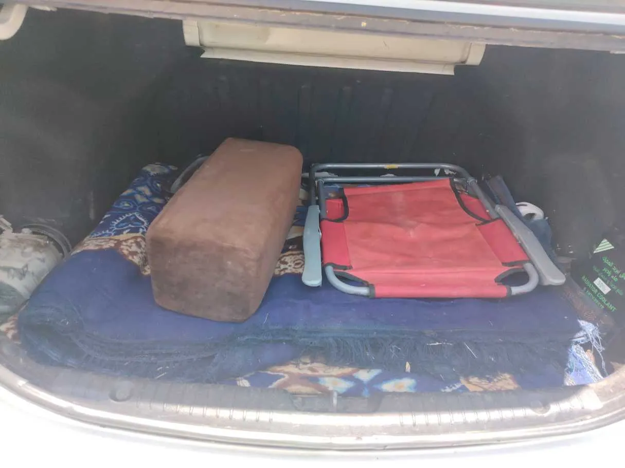 Car image 25