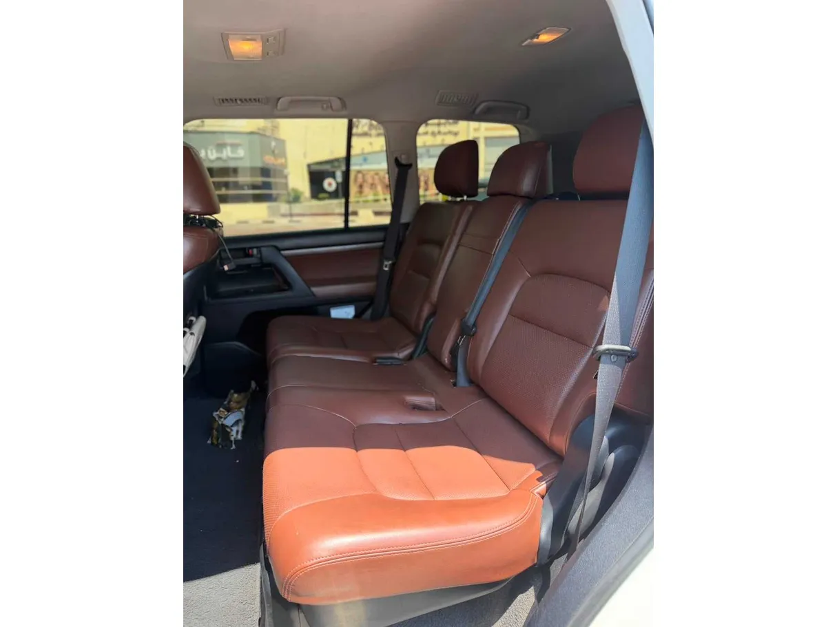 Car image 33