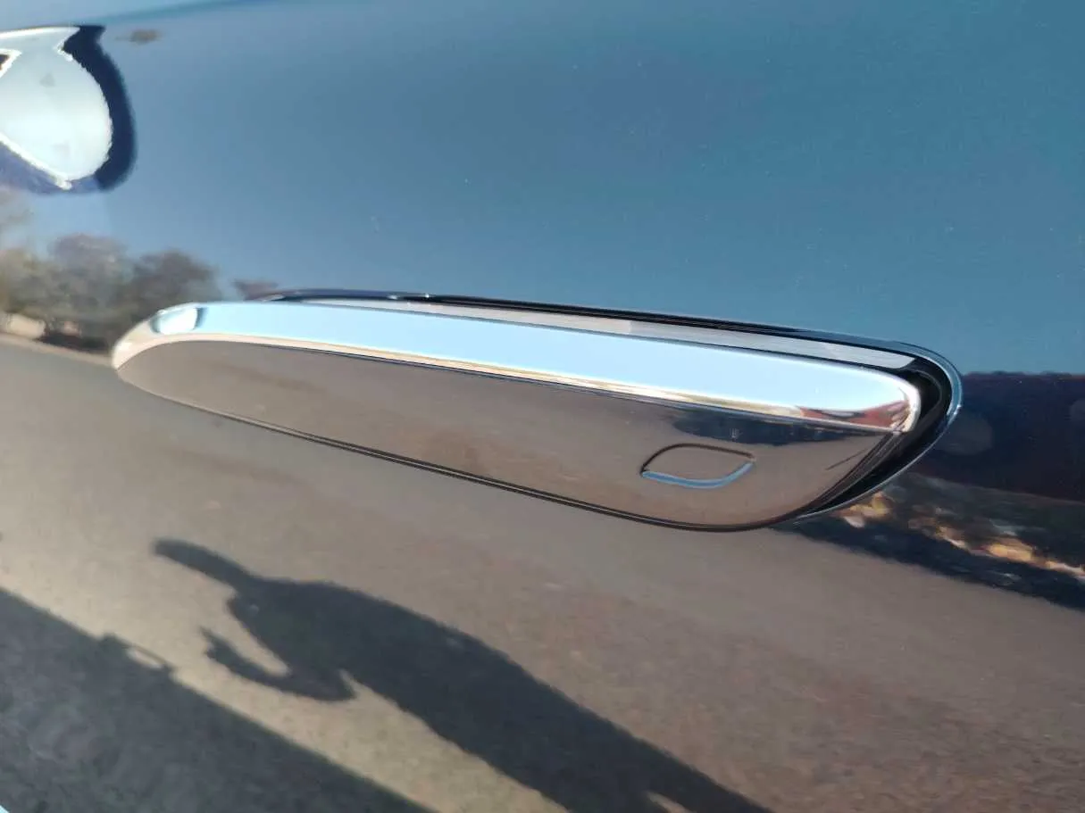 Car image 38
