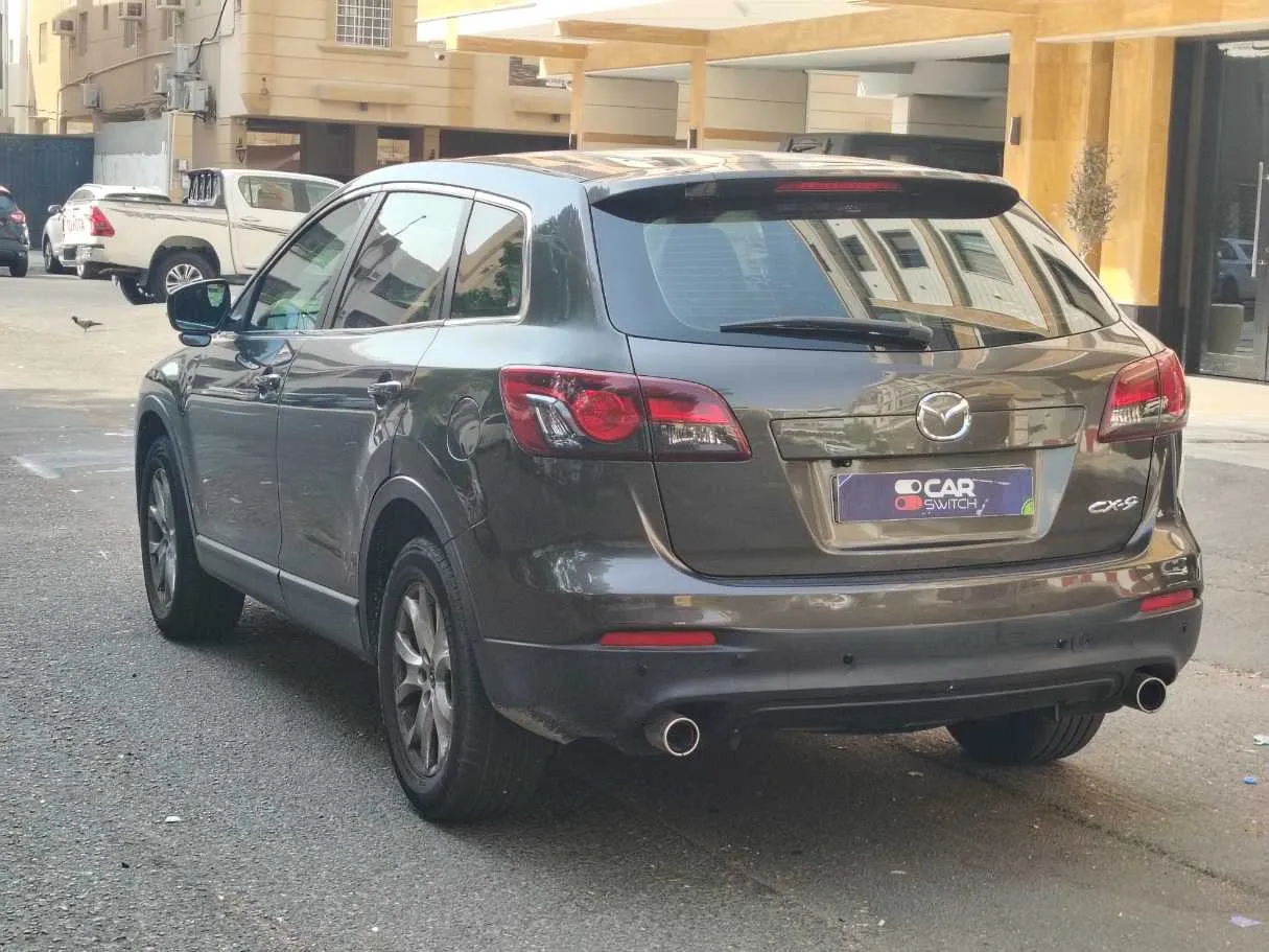 Car image 7