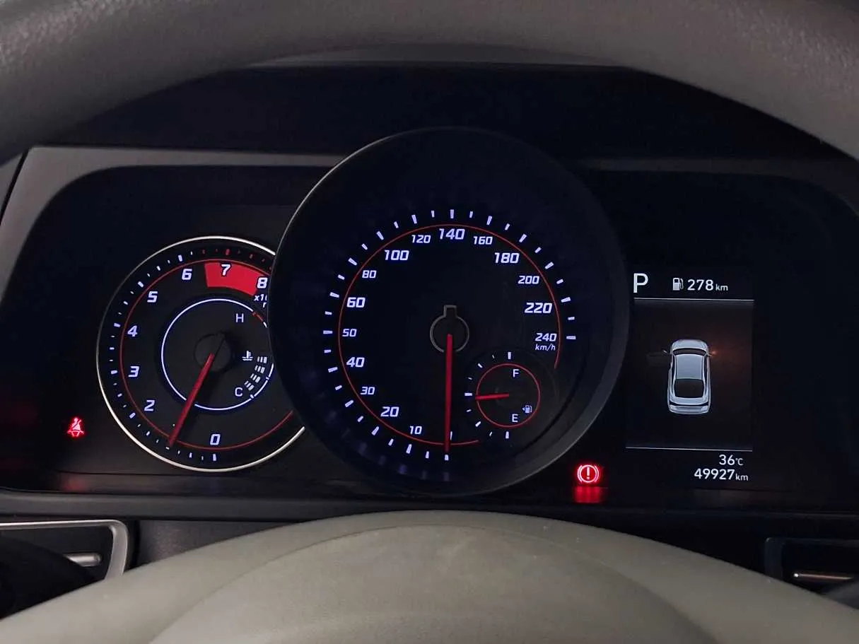 Car image 20
