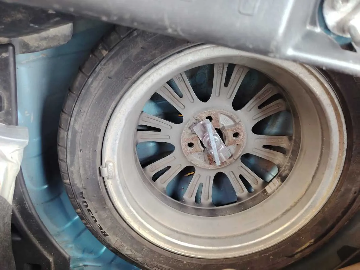 Car image 38