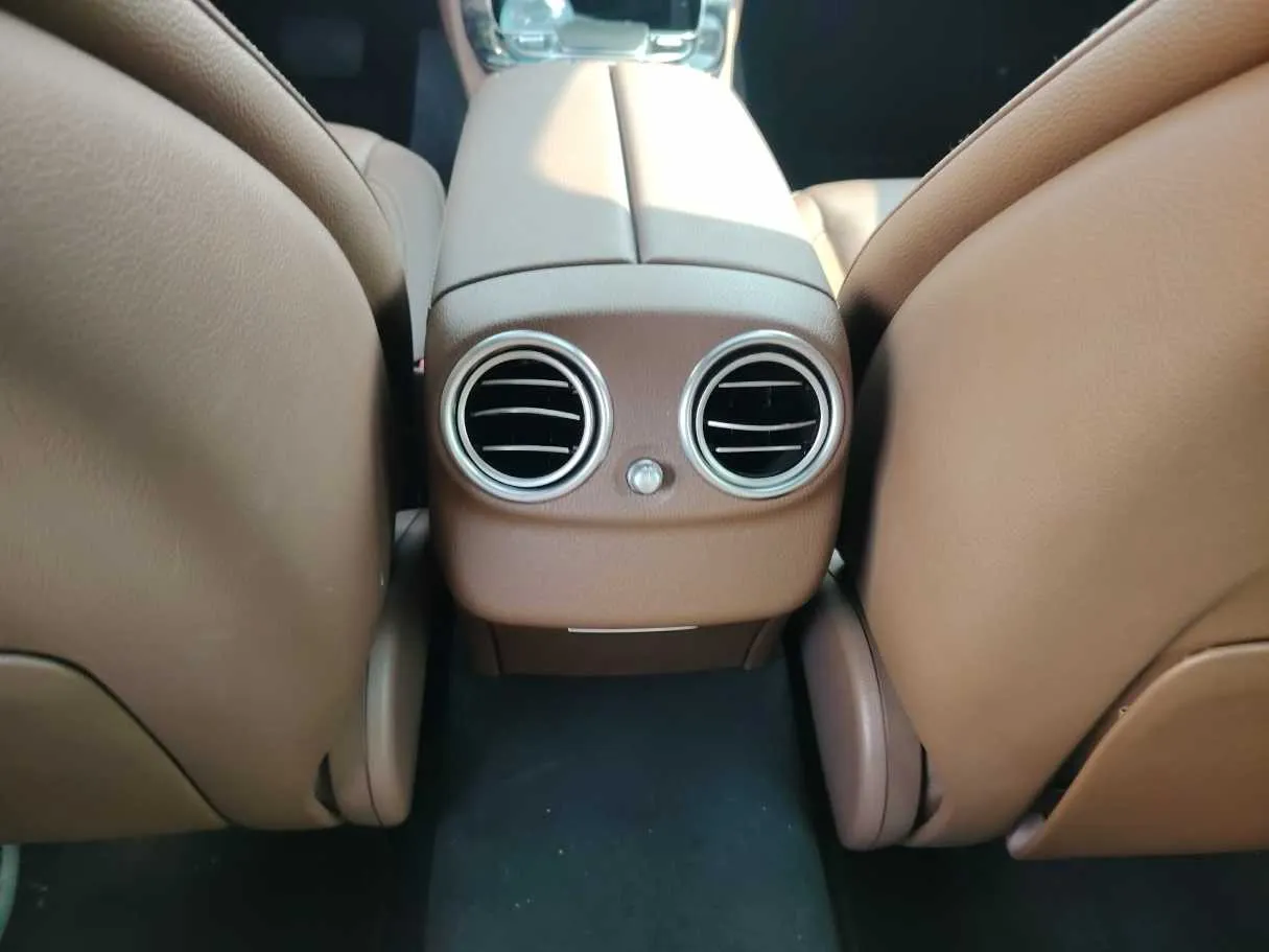 Car image 42