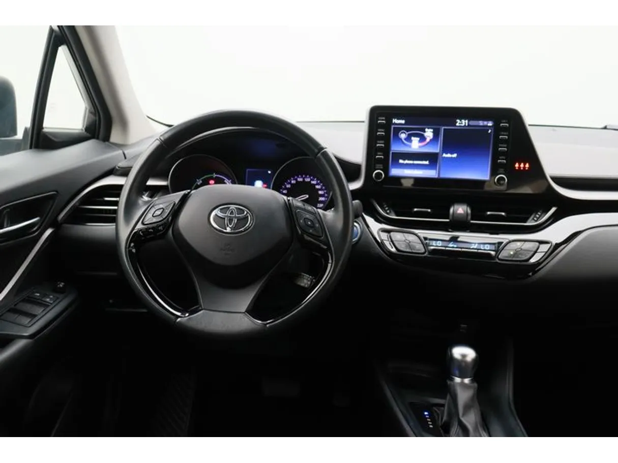 Car image 15