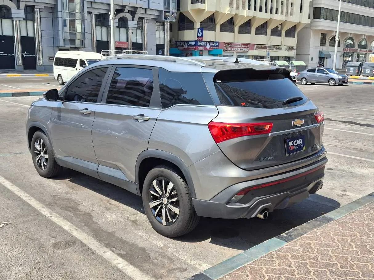 Car image 5