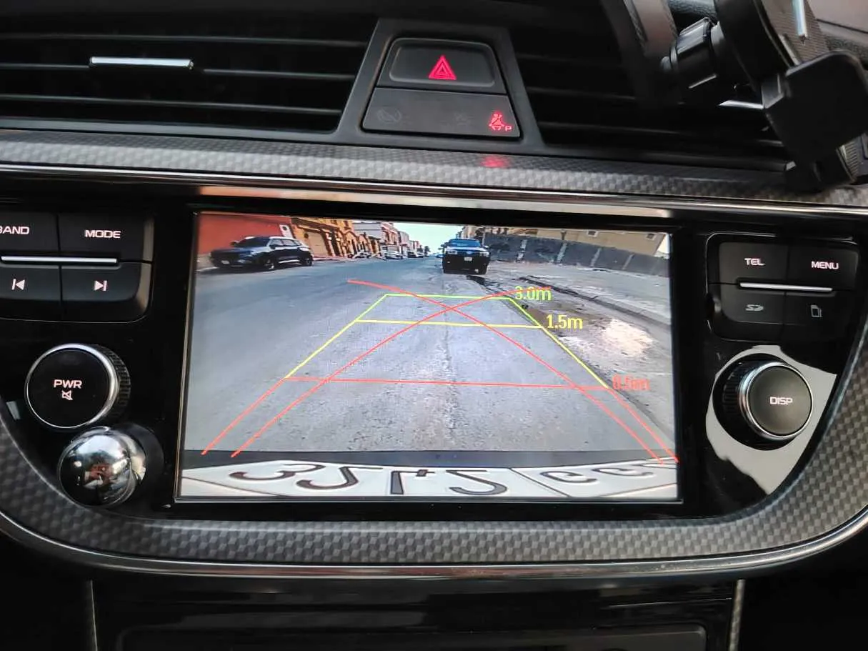 Car image 37