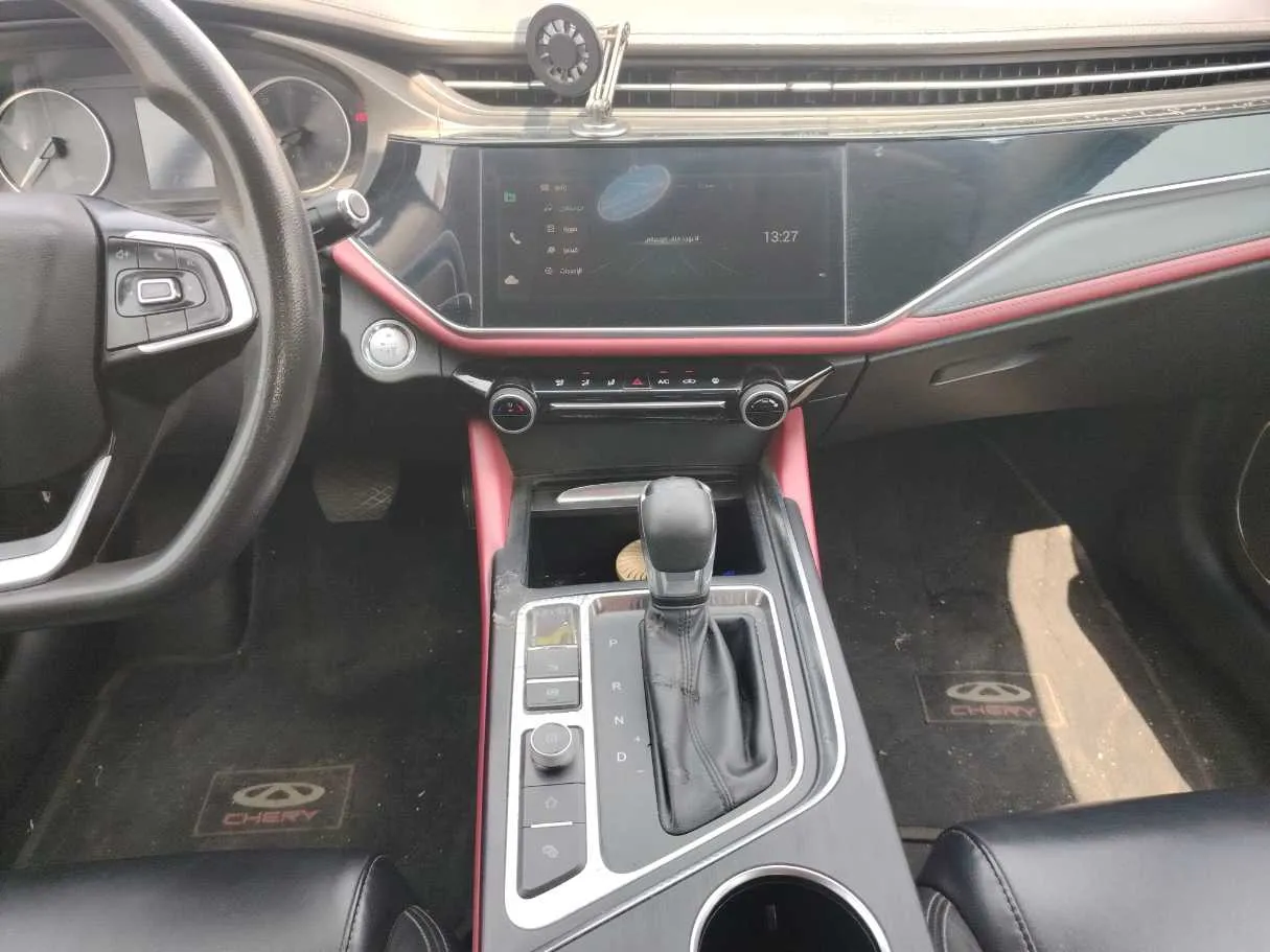 Car image 18