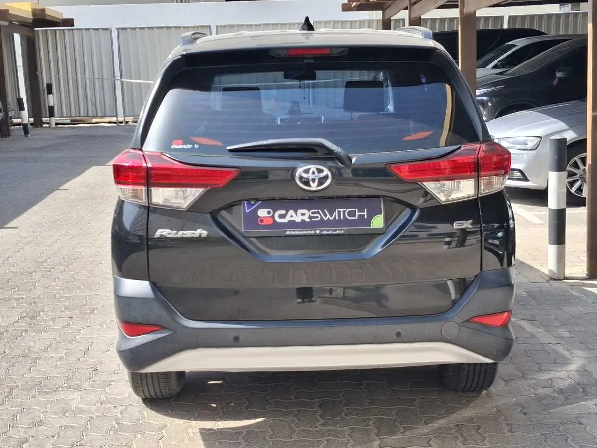 Car image 6