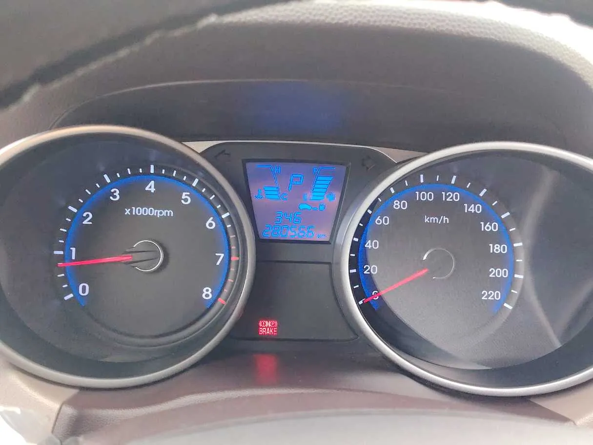 Car image 23