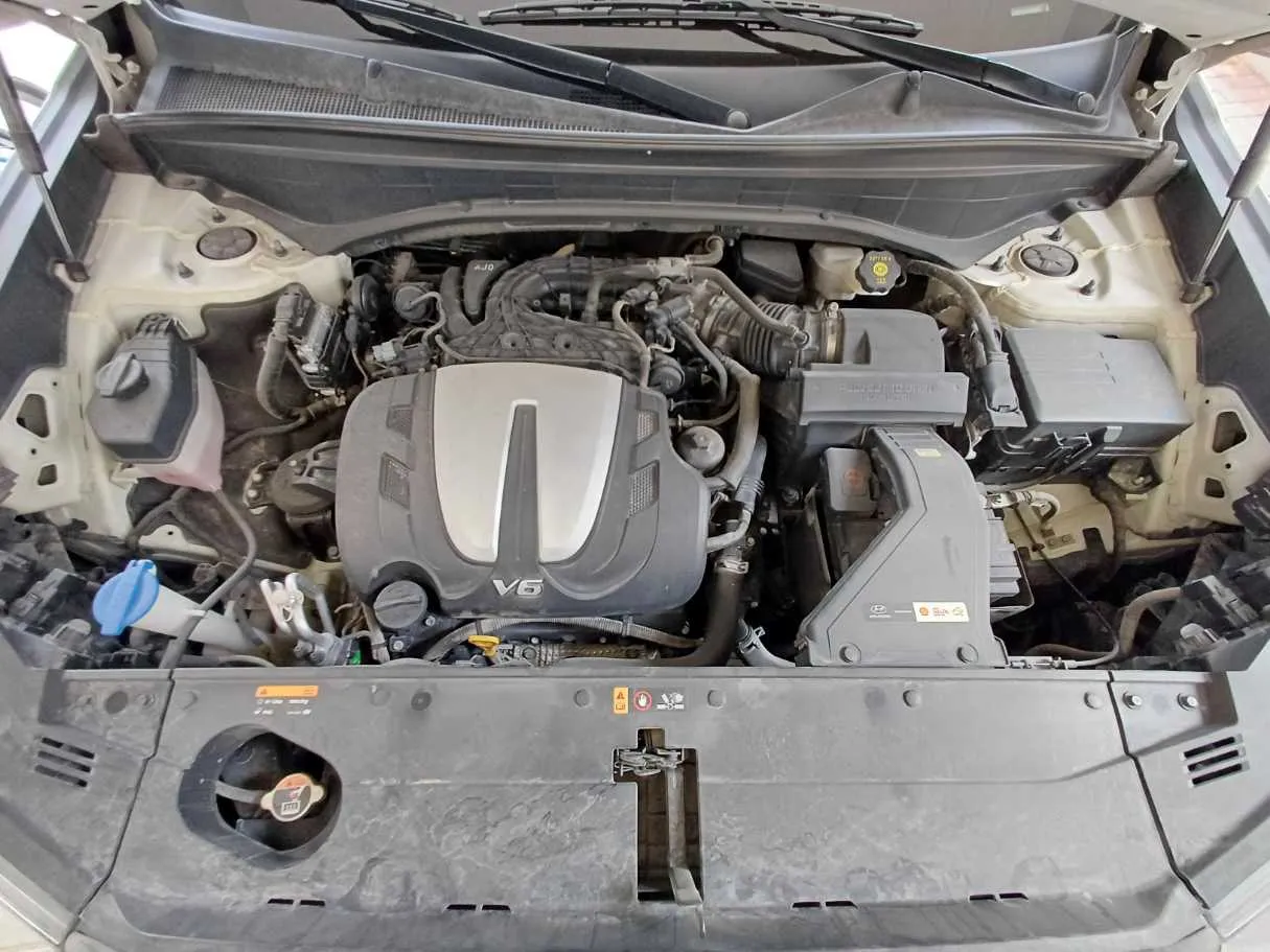Car image 20