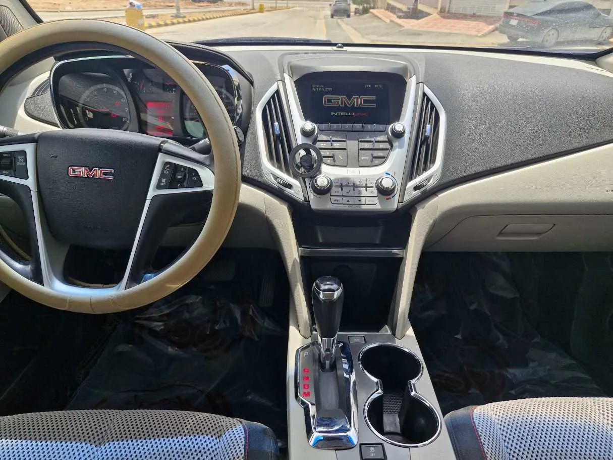 Car image 18