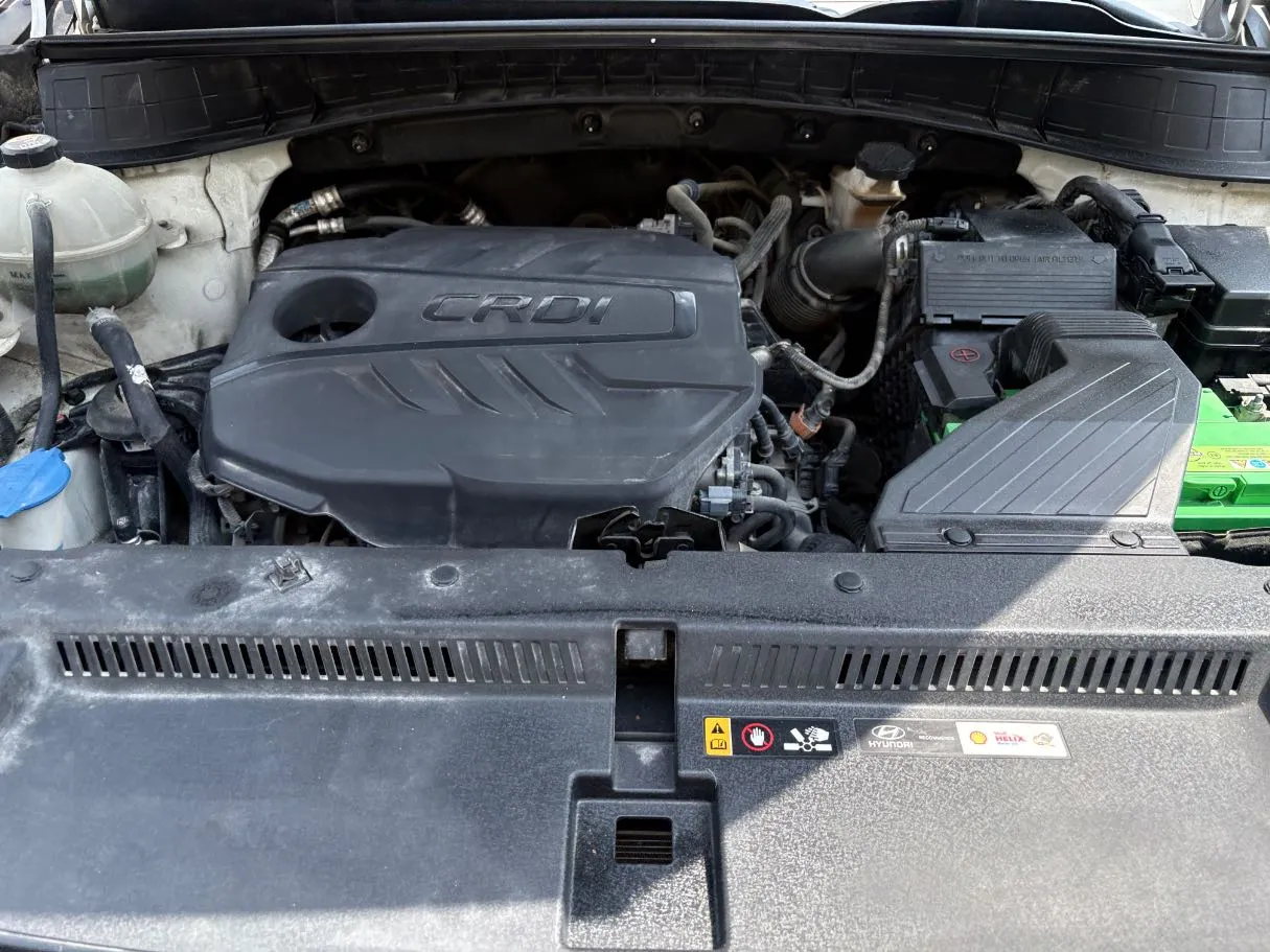 Car image 26