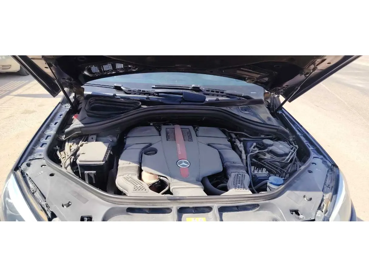 Car image 30