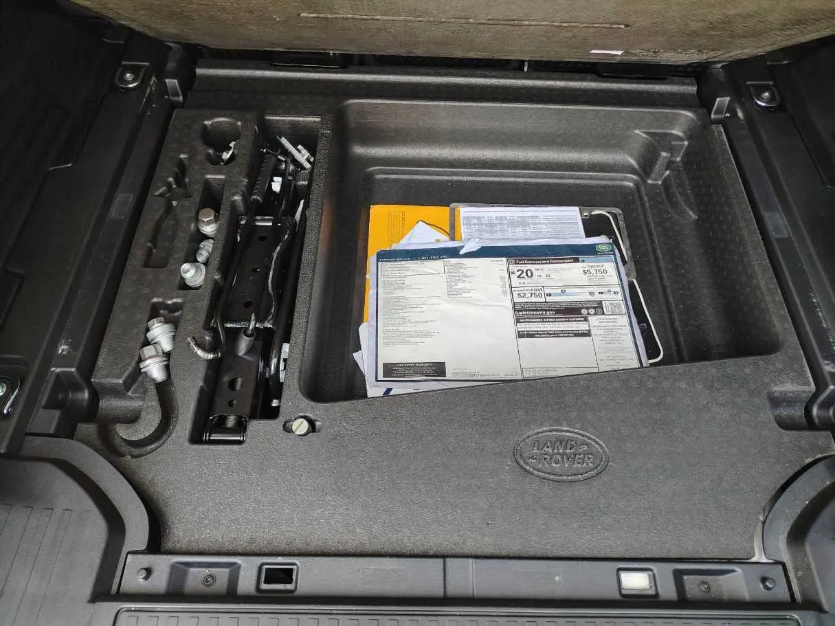 Car image 47