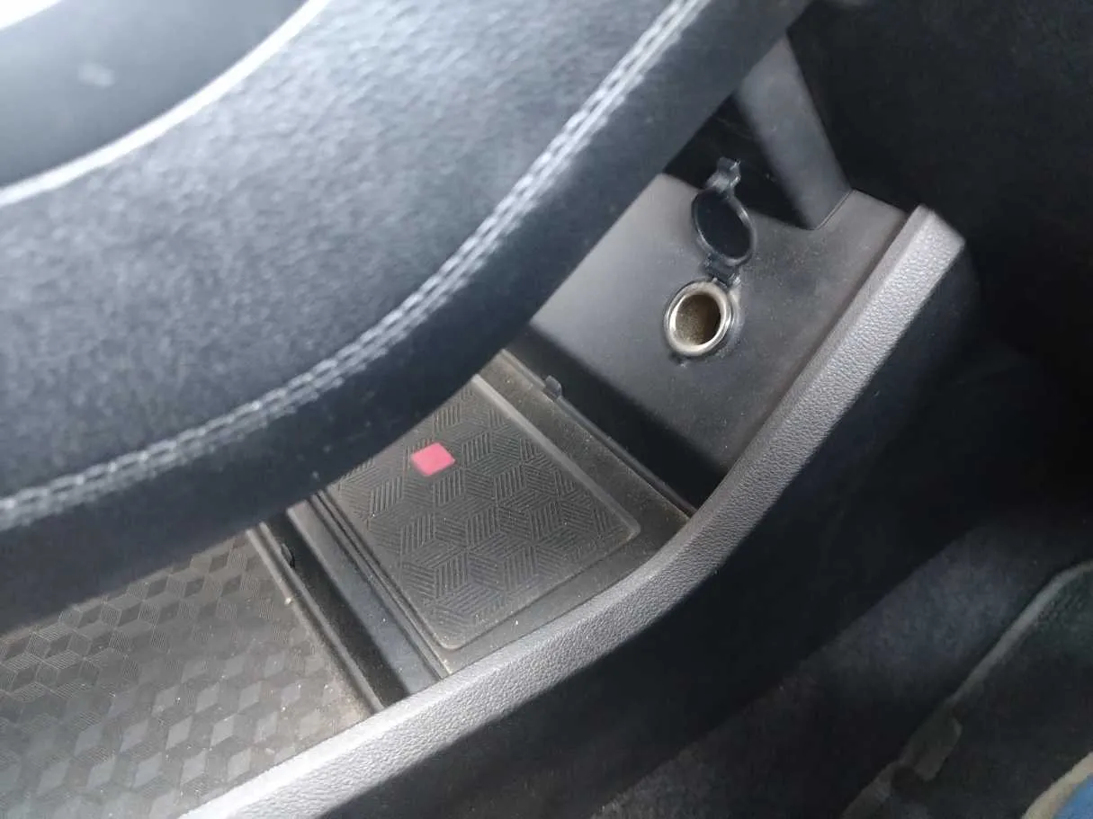 Car image 46