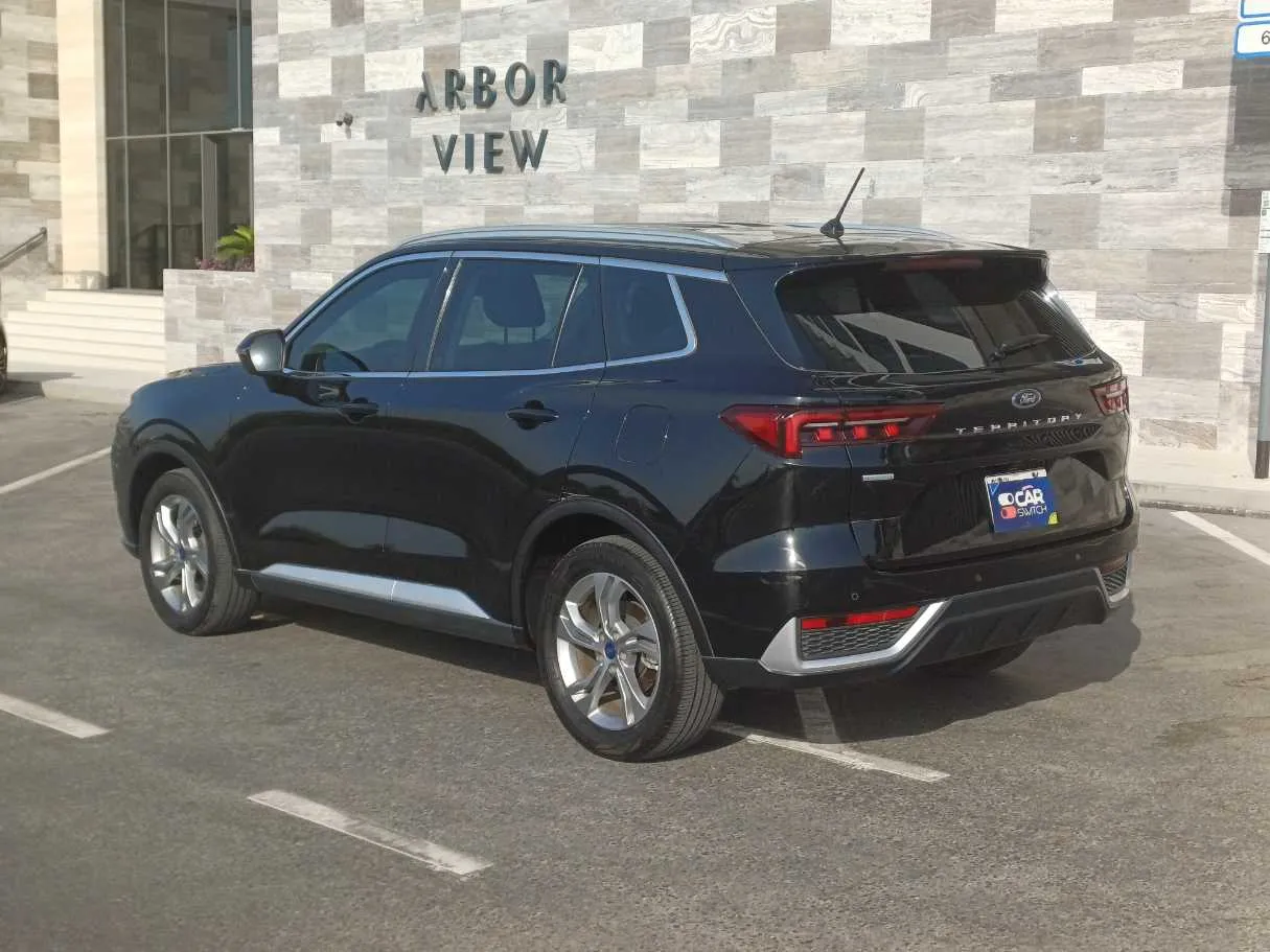 Car image 7