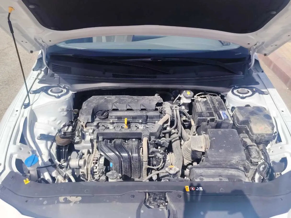 Car image 35