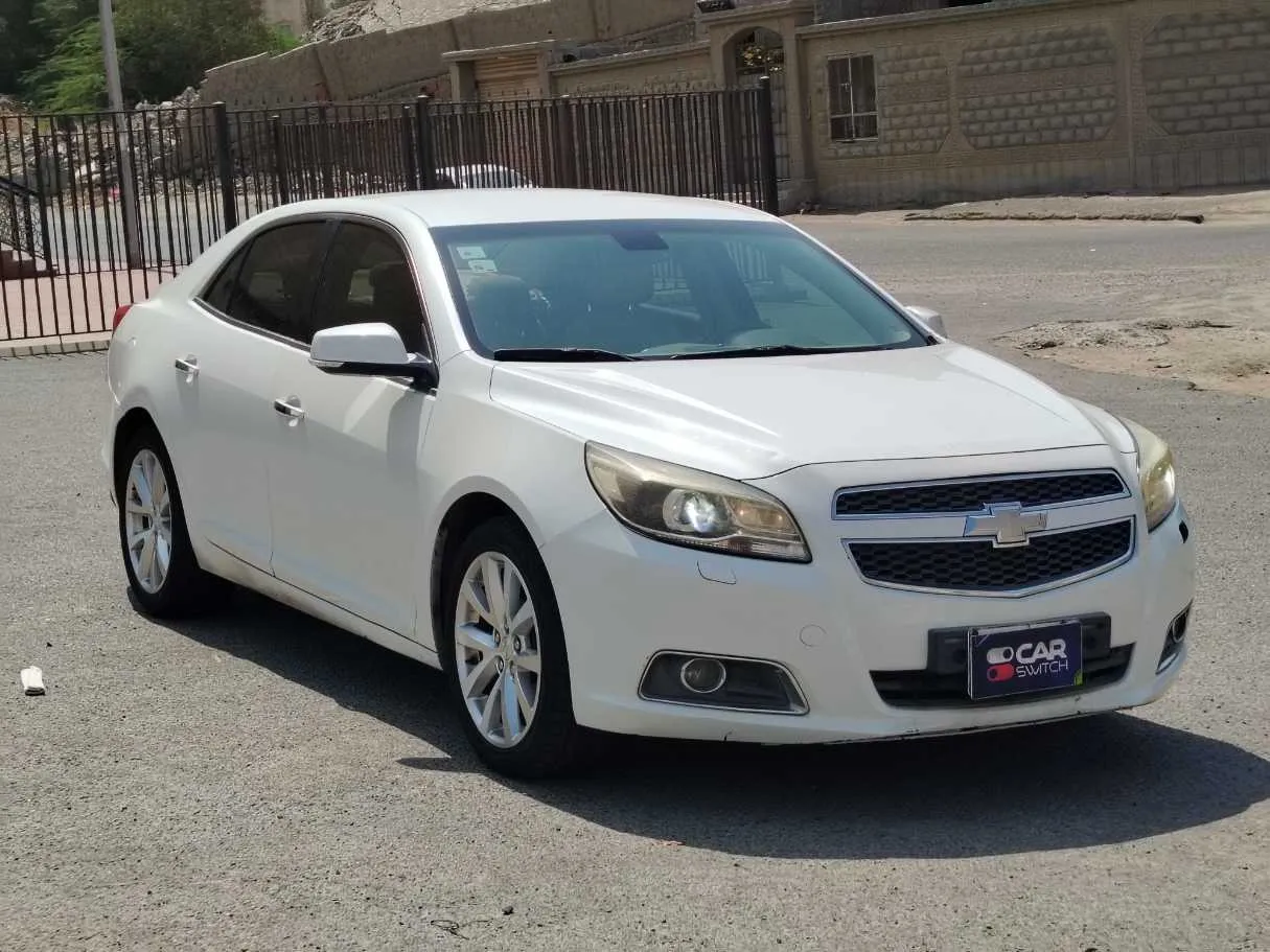 Car image 3