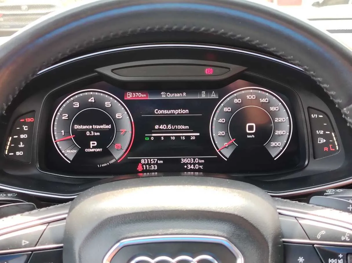 Car image 25