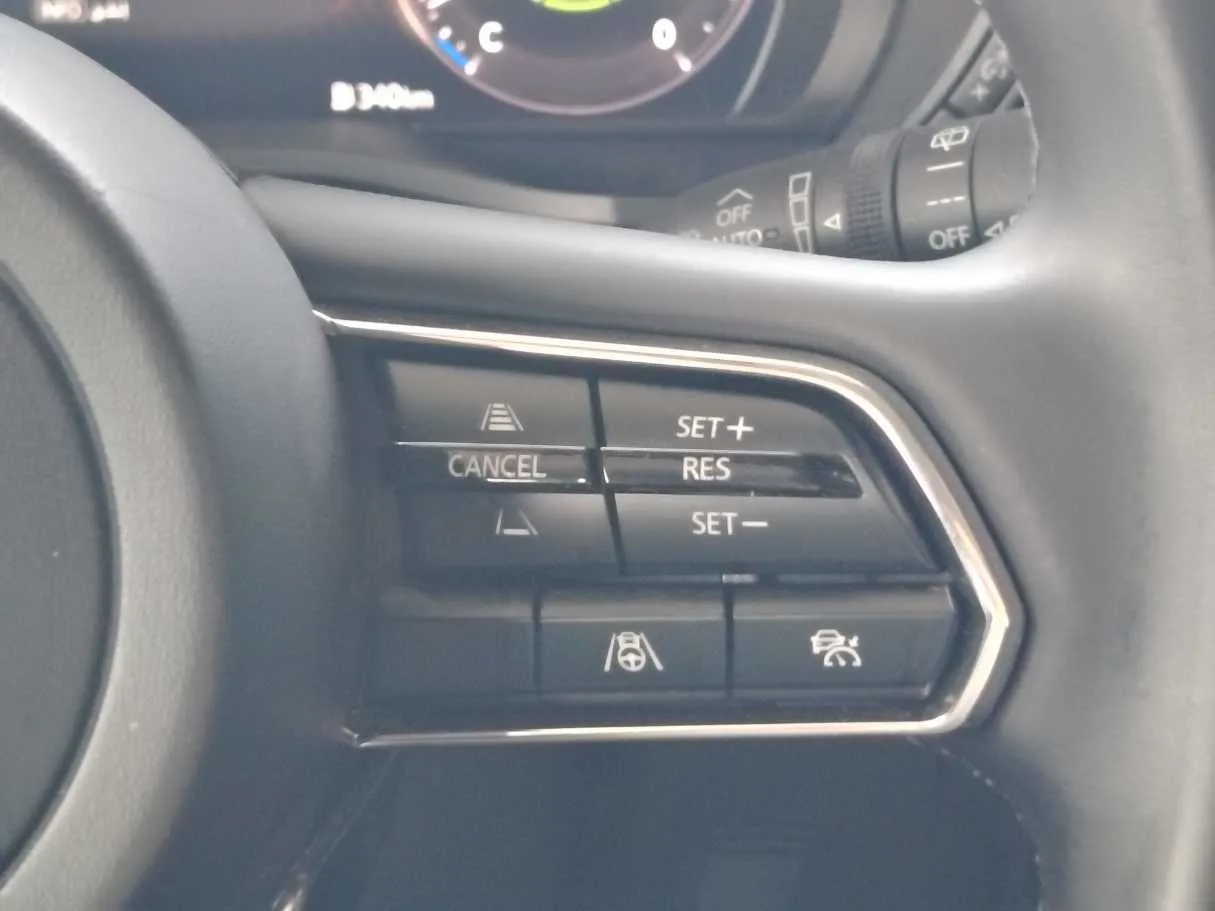 Car image 27