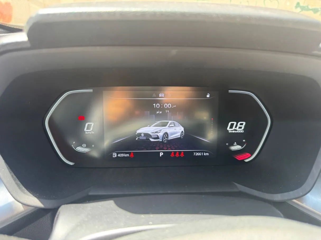 Car image 18