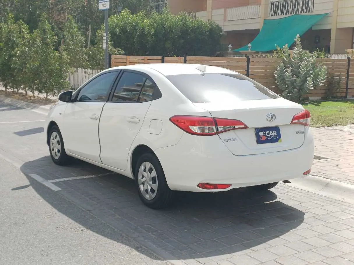 Car image 8