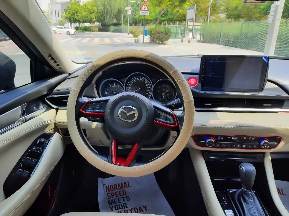 Car image 17
