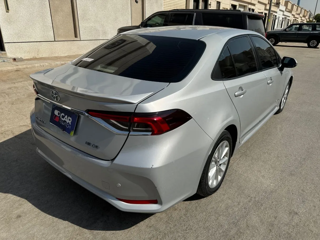 Car image 5