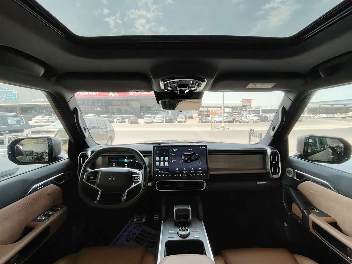 Car image 19