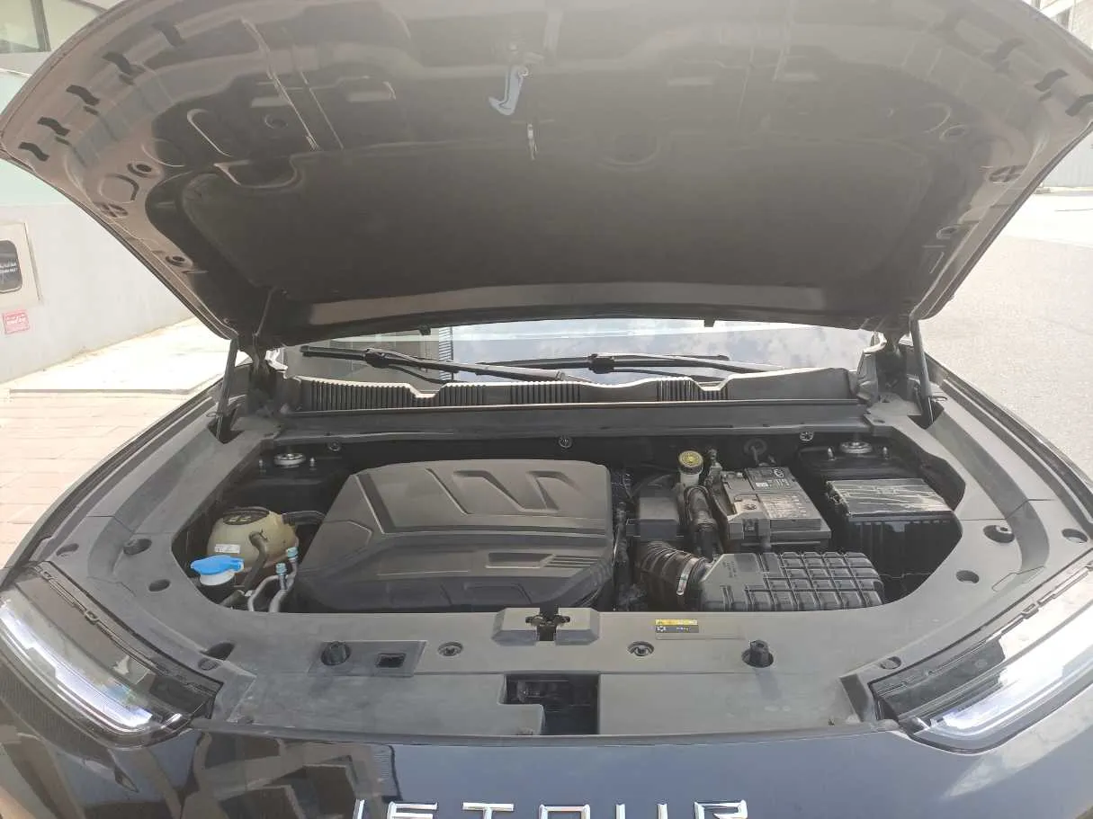 Car image 25