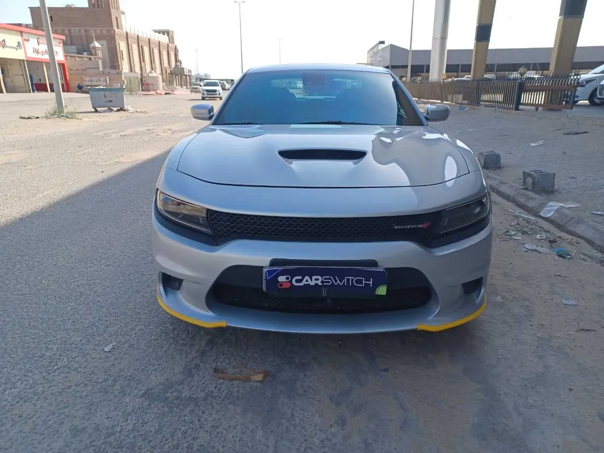 Car image 2