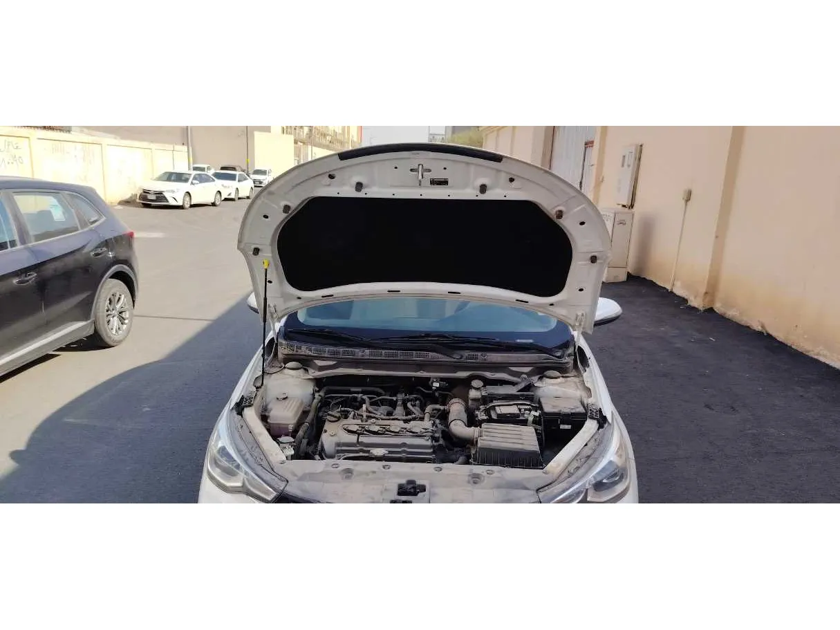Car image 22