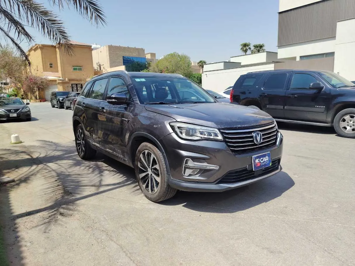 Car image 3