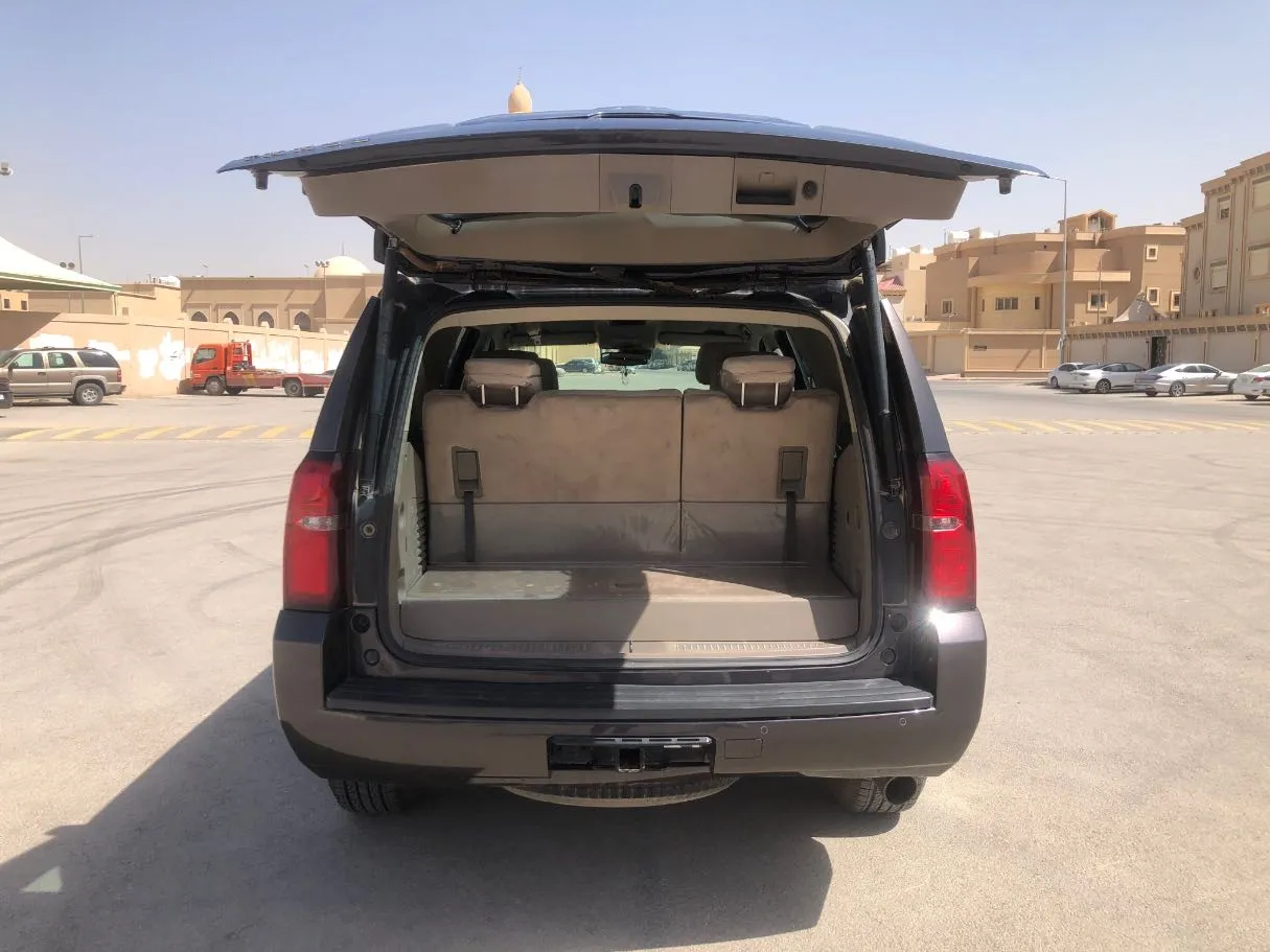 Car image 20
