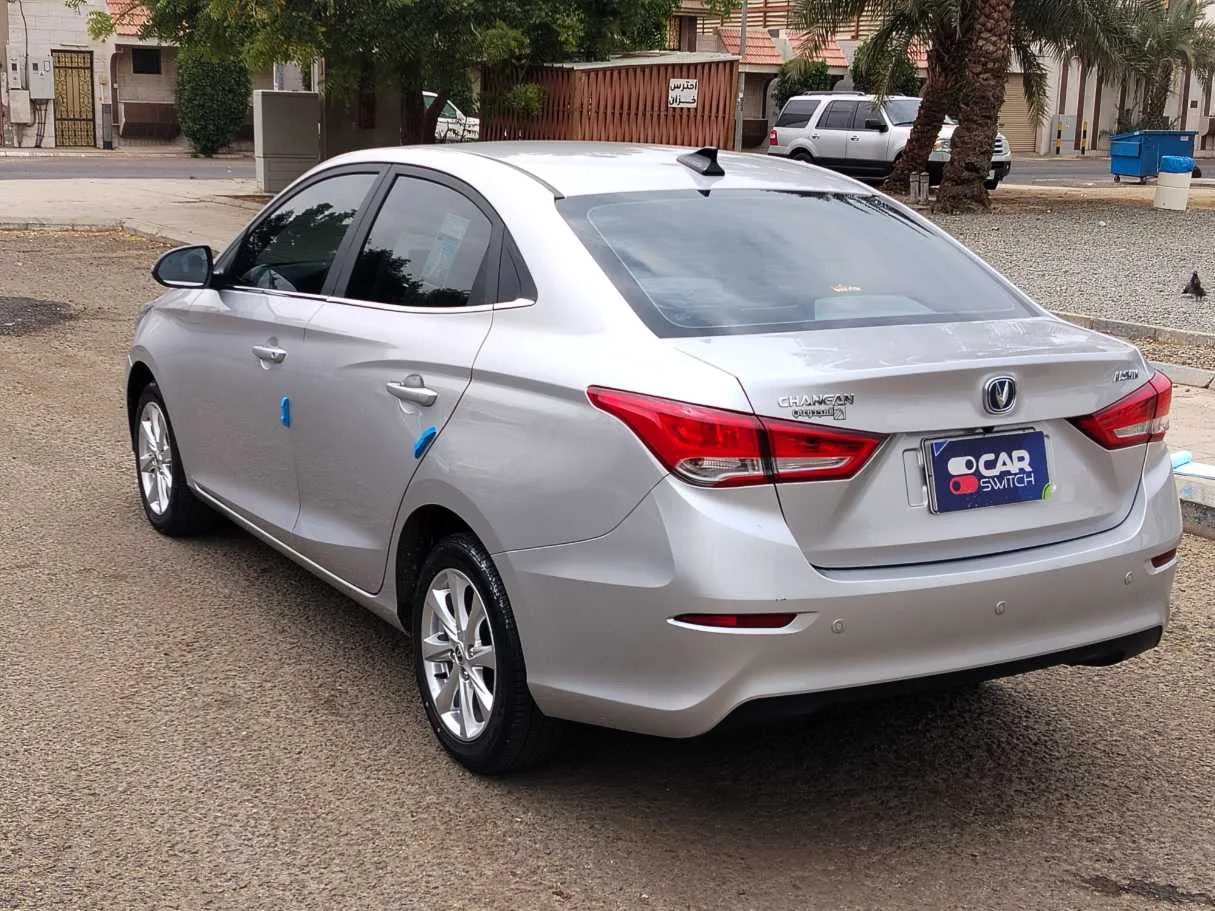 Car image 7