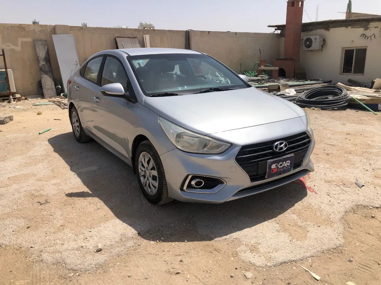 Car image 3