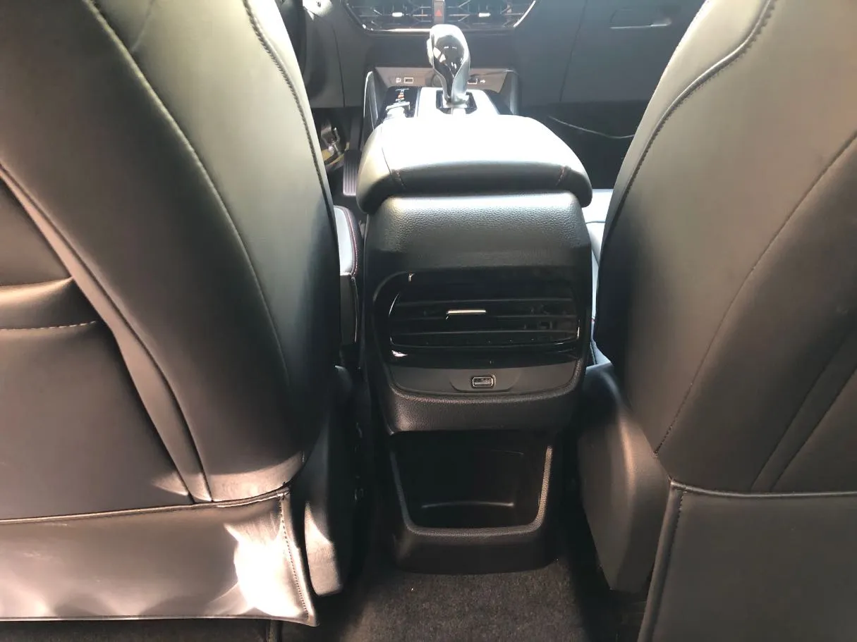 Car image 21