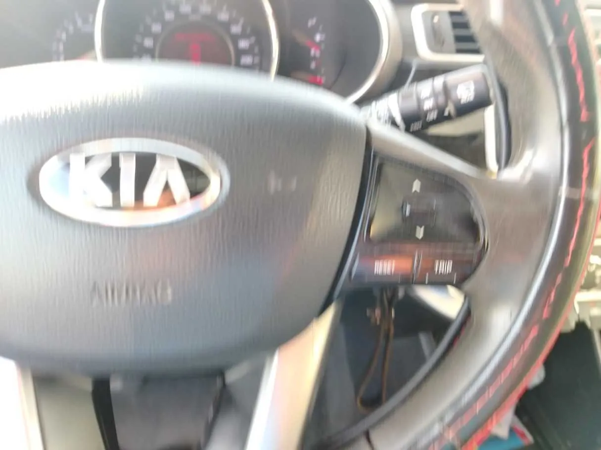 Car image 34