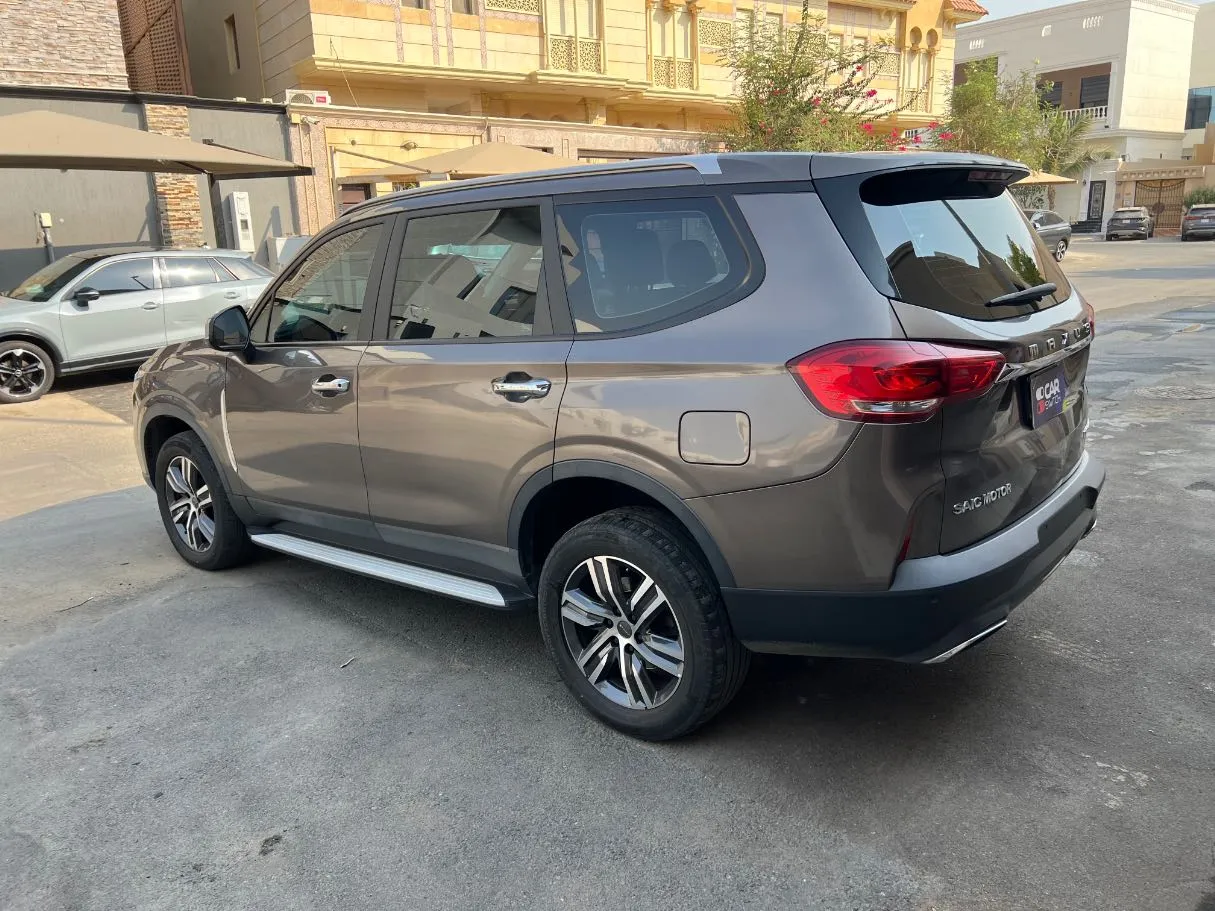 Car image 7