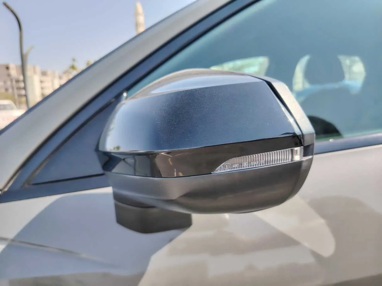 Car image 34