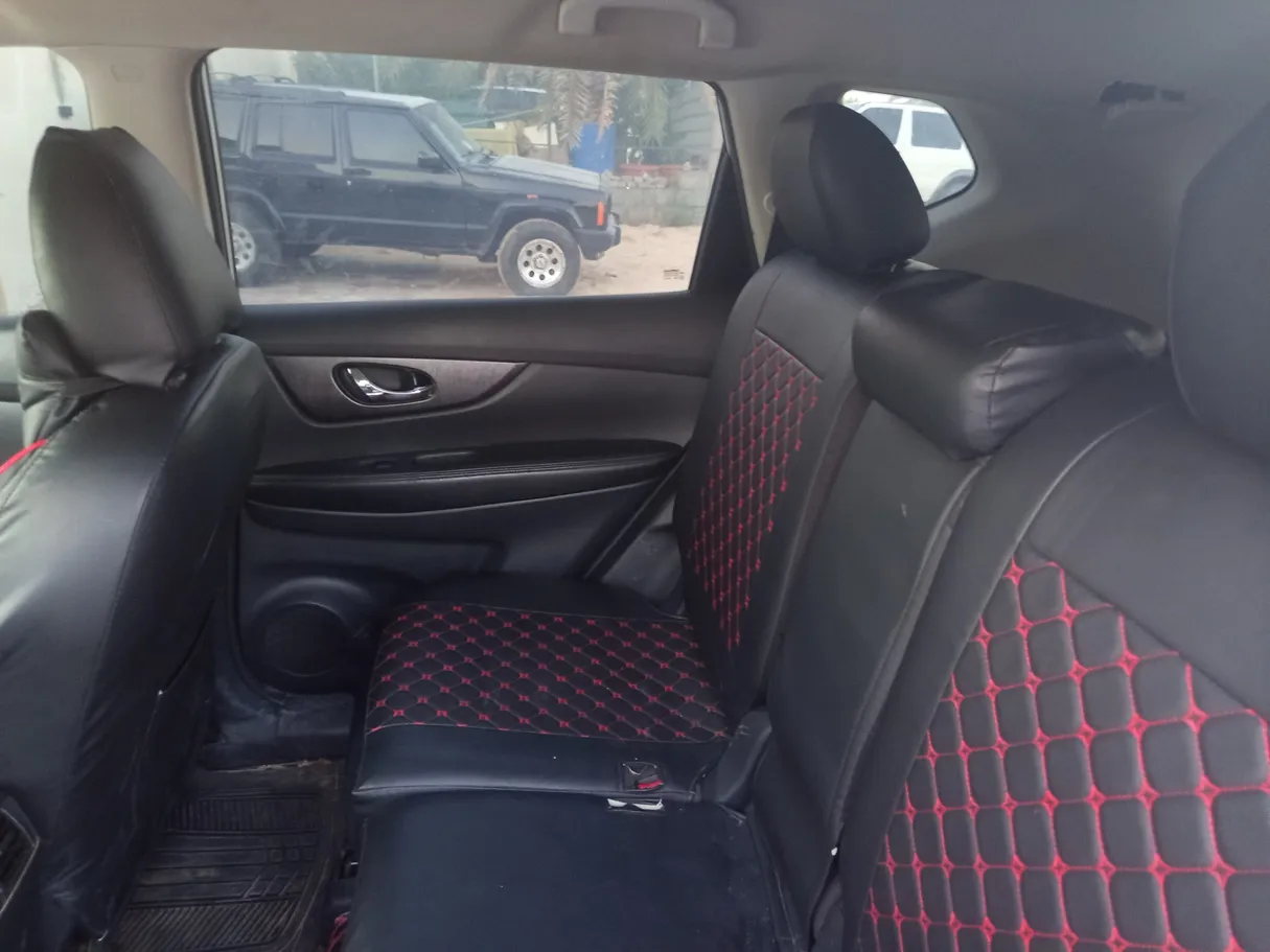 Car image 16