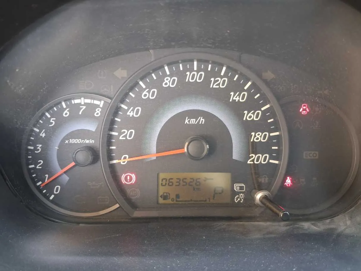 Car image 18