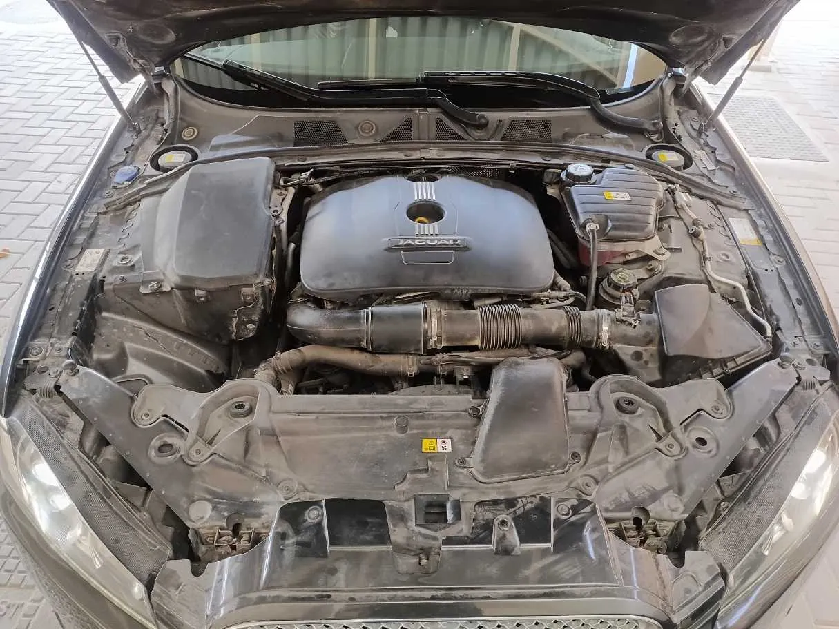 Car image 24