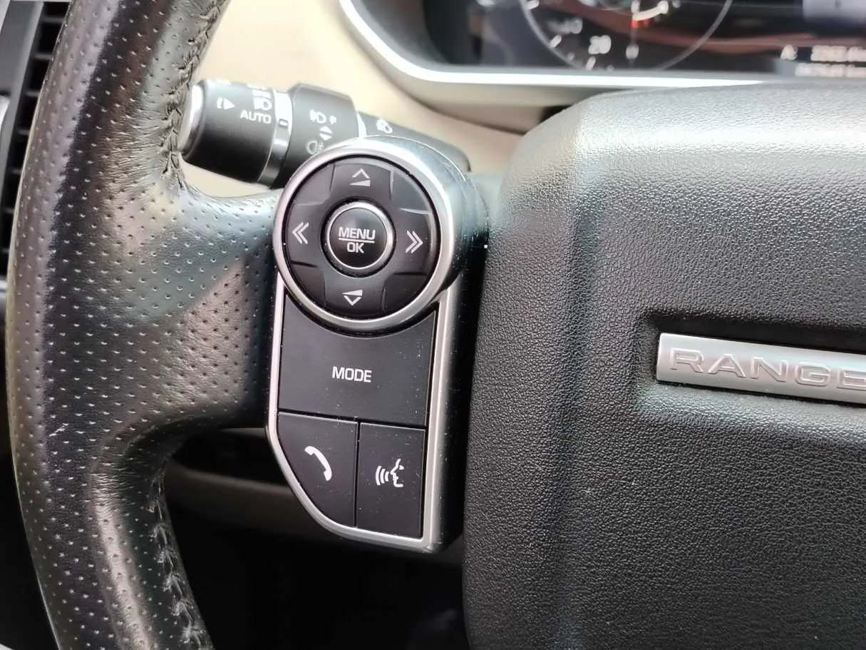Car image 29