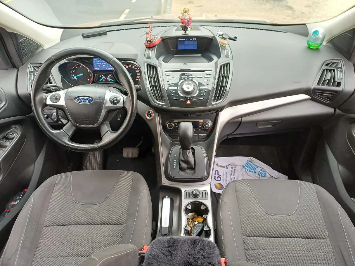Car image 15
