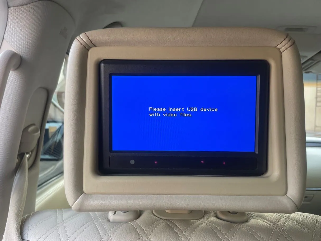 Car image 23